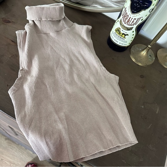 office siren turtleneck top - Picture 2 of 3